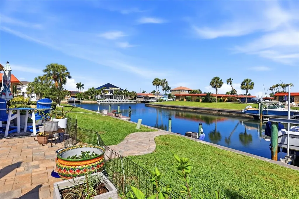 9528 Antiqua Cove Bradenton FL 34210