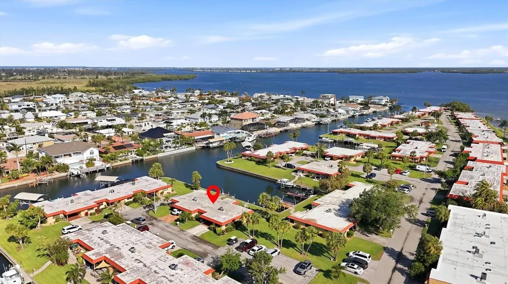 9528 Antiqua Cove Bradenton FL 34210