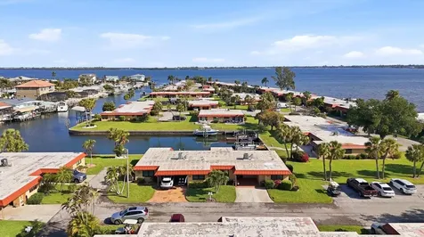 9528 Antiqua Cove Bradenton FL 34210