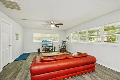 217 S Tuck Point Inverness FL 34450