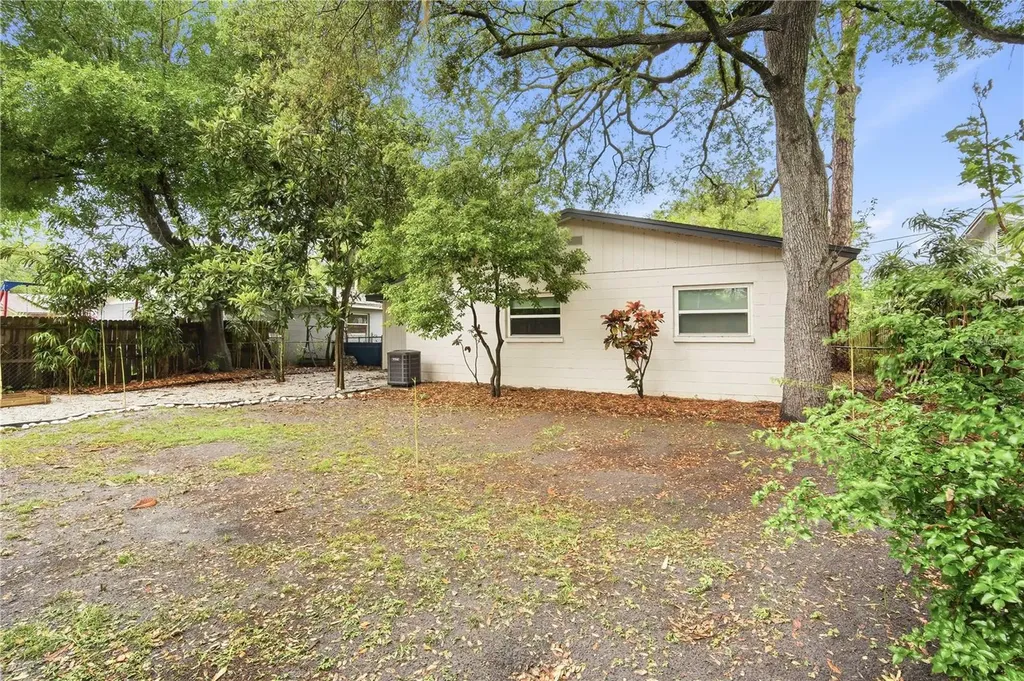 5119 Chilkoot Street Tampa FL 33617