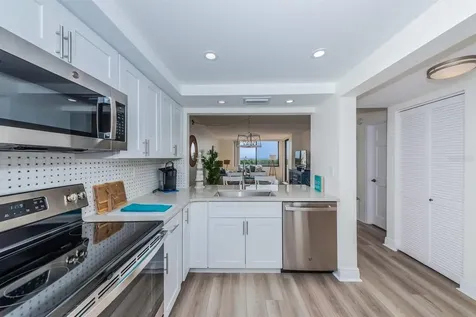 6357 Bahia Del Mar Boulevard St Petersburg FL 33715