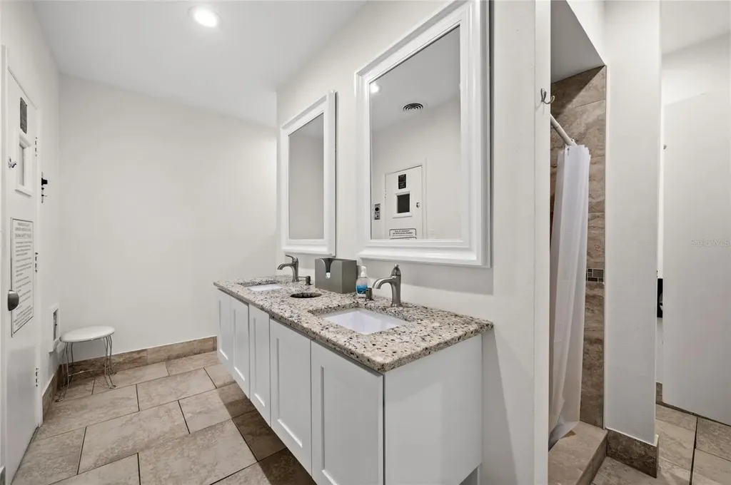 2763 Woodgate Lane Sarasota FL 34231