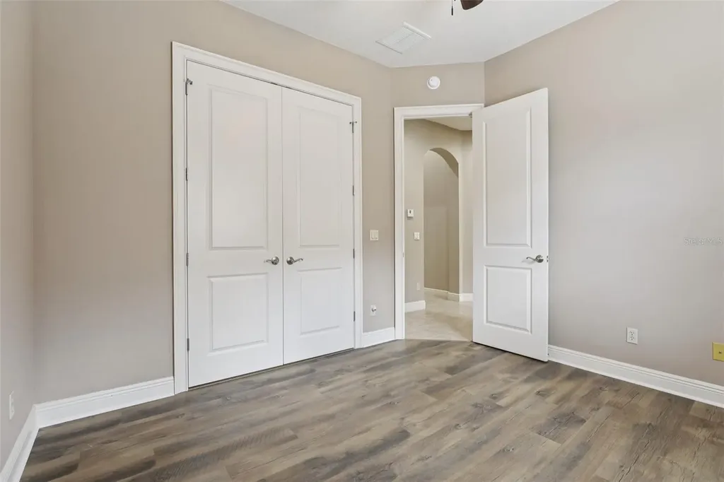 26345 San Gabriel Howey In The Hills FL 34737
