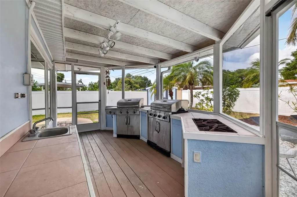 8220 Quail Road Seminole FL 33777