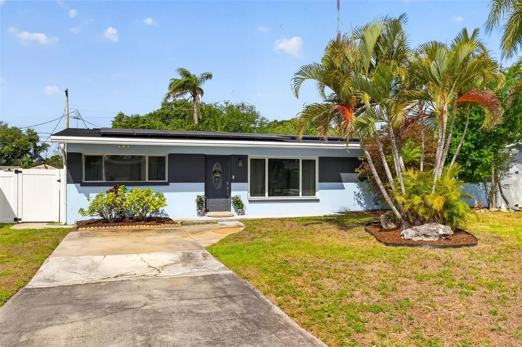 8220 Quail Road Seminole FL 33777