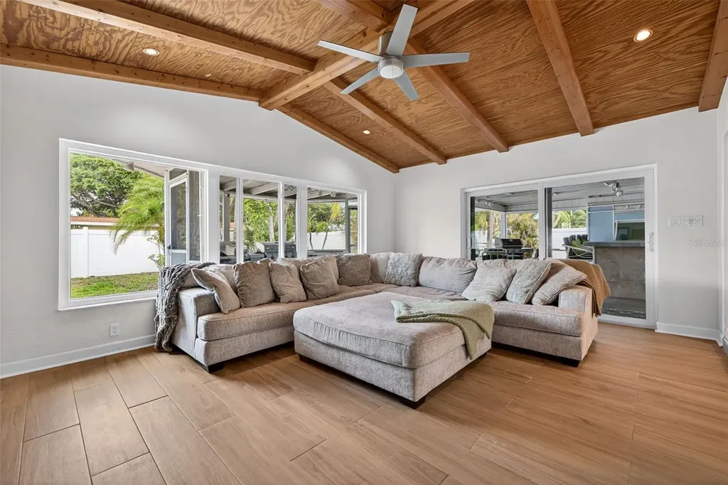 8220 Quail Road Seminole FL 33777