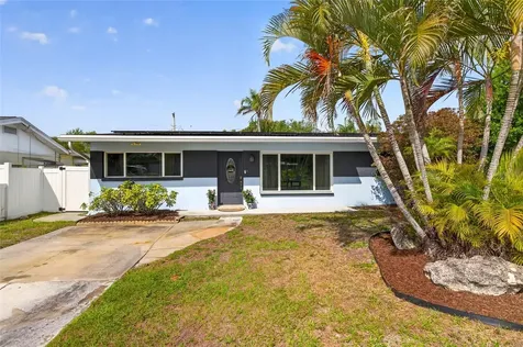 8220 Quail Road Seminole FL 33777