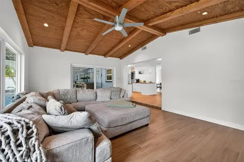 8220 Quail Road Seminole FL 33777