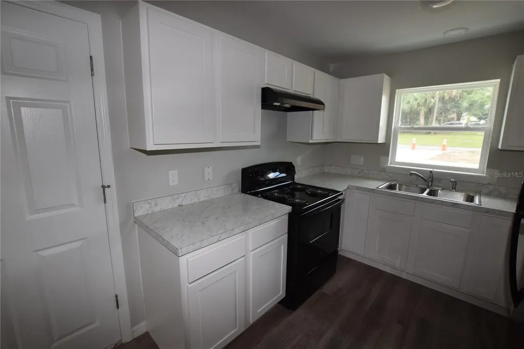 925 E Mcdonald Avenue Eustis FL 32726