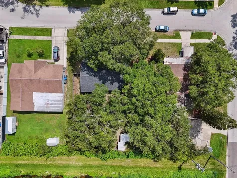 3679 Sugarcreek Drive Tampa FL 33619