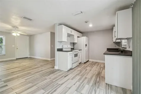 3679 Sugarcreek Drive Tampa FL 33619