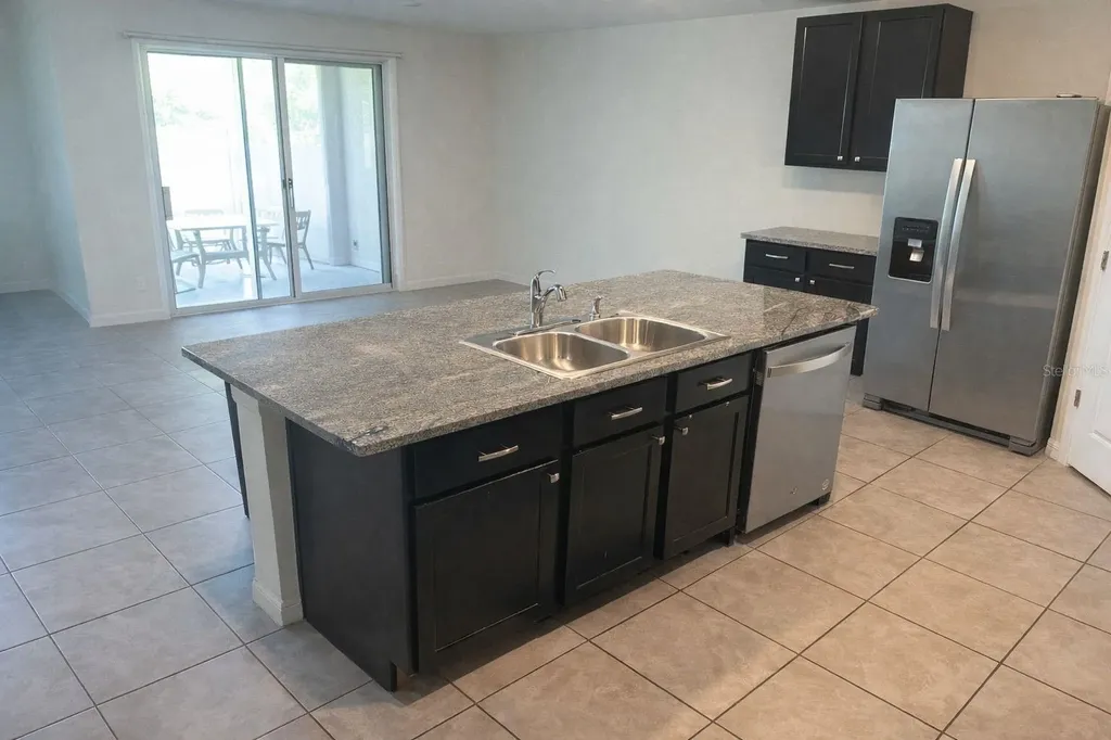 4676 Sigcom Place Wildwood FL 34785