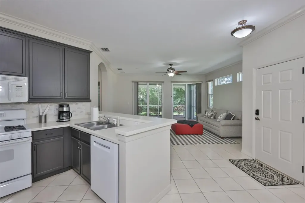 2082 Sifield Greens Way Sun City Center FL 33573