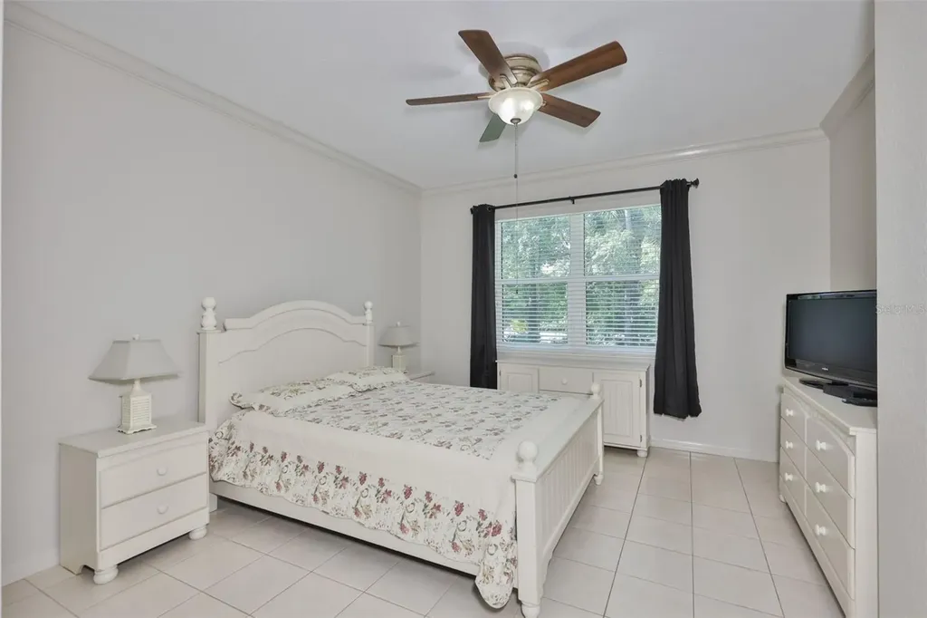 2082 Sifield Greens Way Sun City Center FL 33573