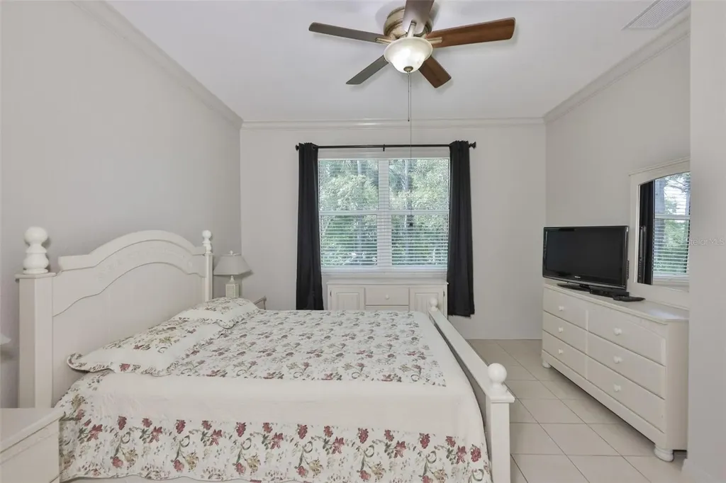 2082 Sifield Greens Way Sun City Center FL 33573