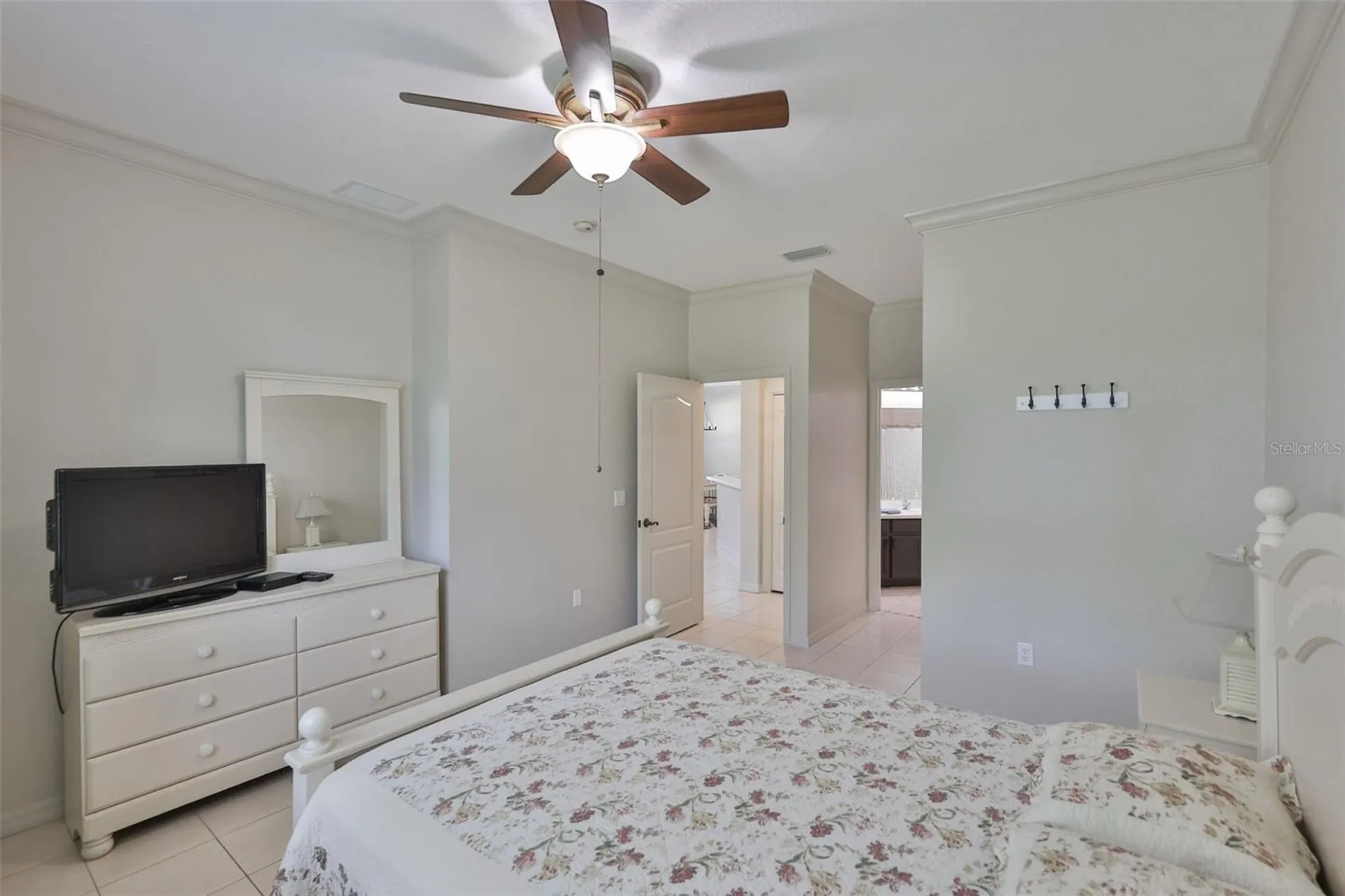 2082 Sifield Greens Way Sun City Center FL 33573