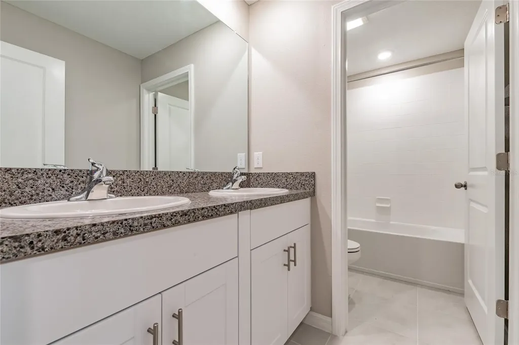 15515 Peace River Place Sun City Center FL 33573