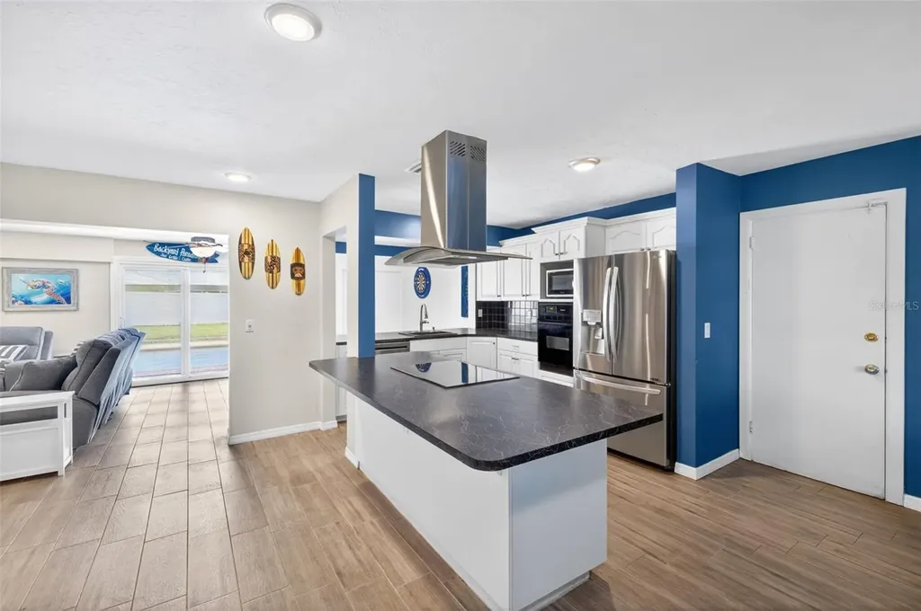 4547 SE 11th Avenue Cape Coral FL 33904