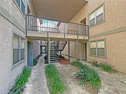 4207 Winding Moss Trail Tampa FL 33613