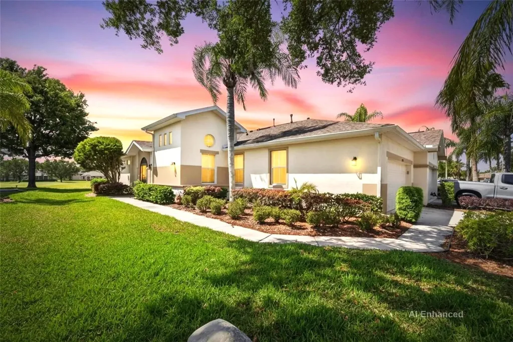 2420 Sifield Greens Way Sun City Center FL 33573