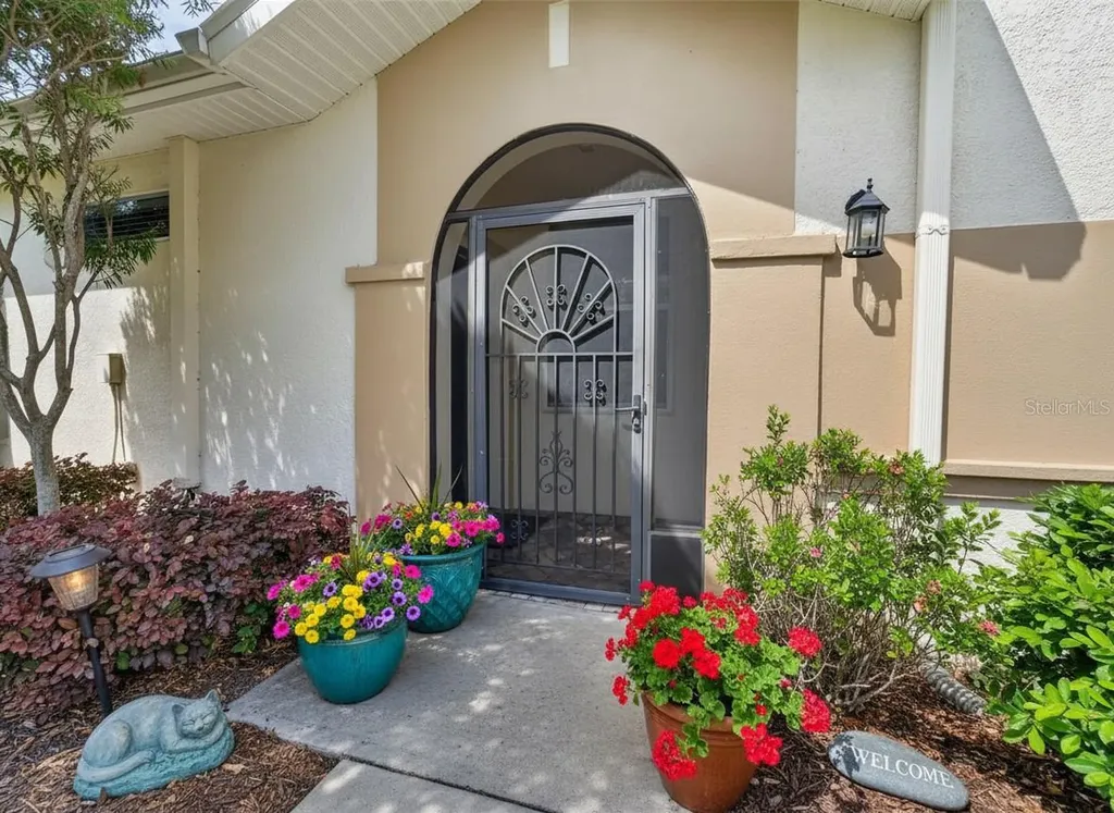 2420 Sifield Greens Way Sun City Center FL 33573