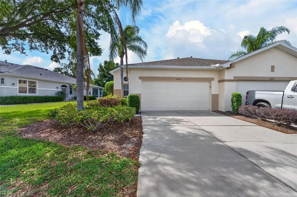 2420 Sifield Greens Way Sun City Center FL 33573