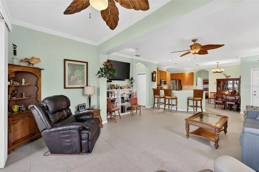 2420 Sifield Greens Way Sun City Center FL 33573