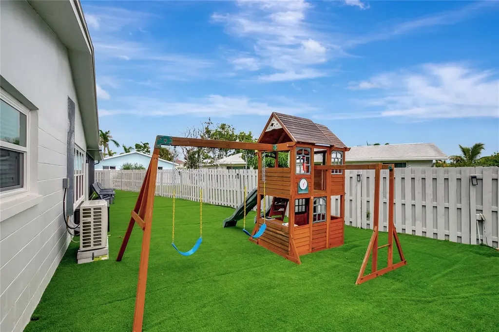242 176th Avenue E Redington Shores FL 33708