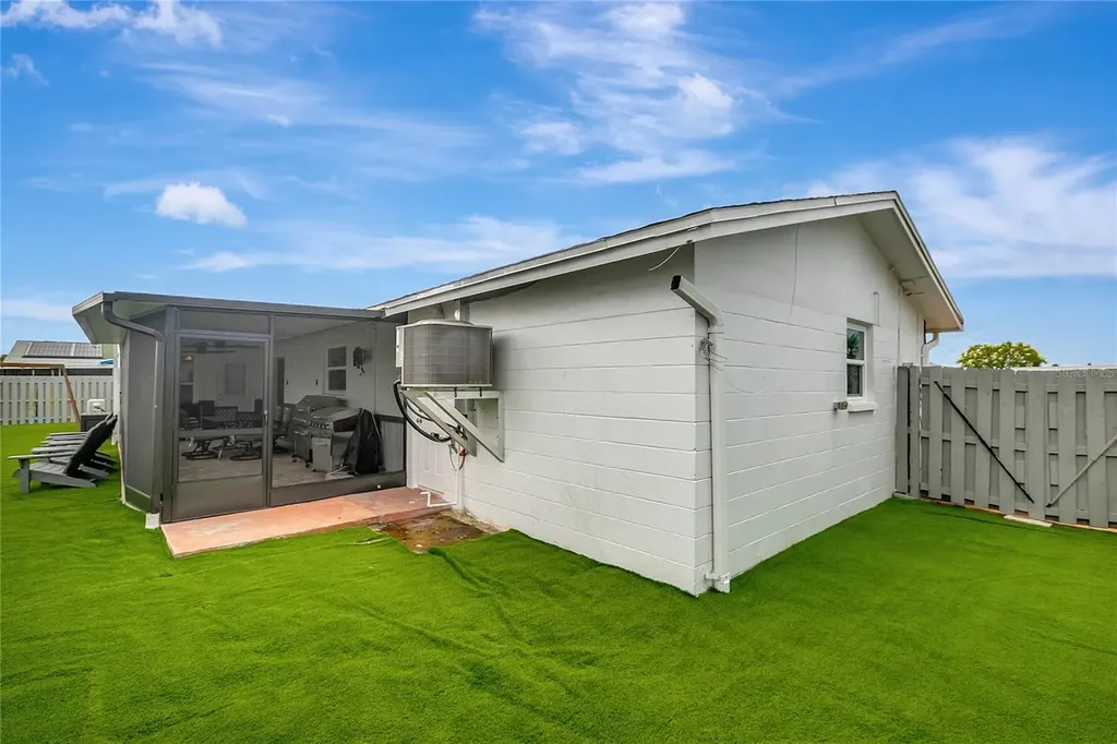 242 176th Avenue E Redington Shores FL 33708