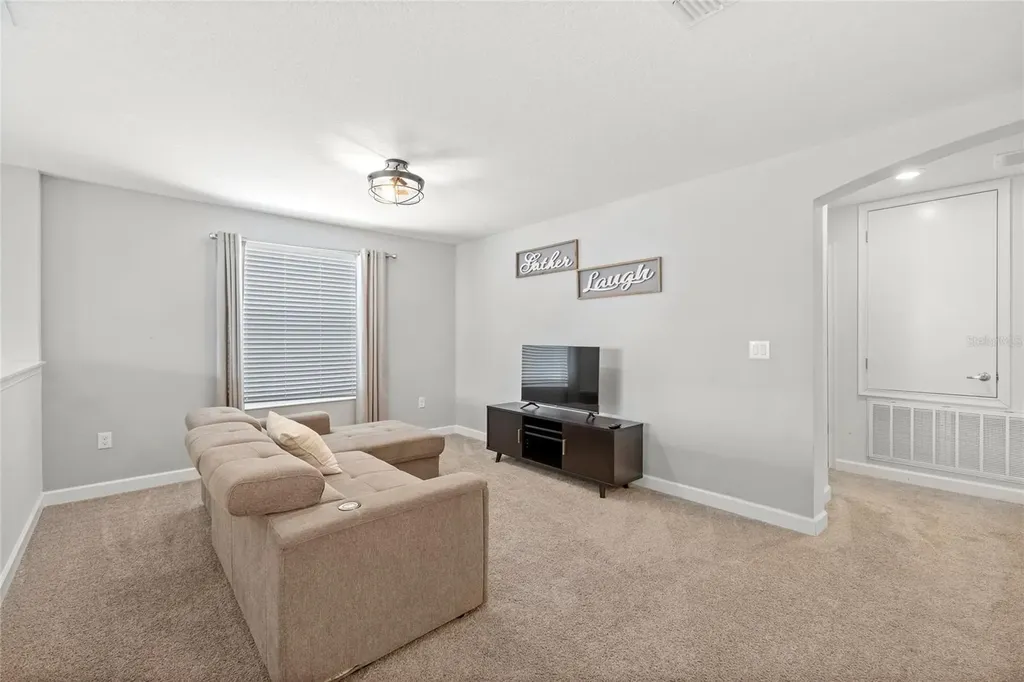 1568 Flange Drive Davenport FL 33896