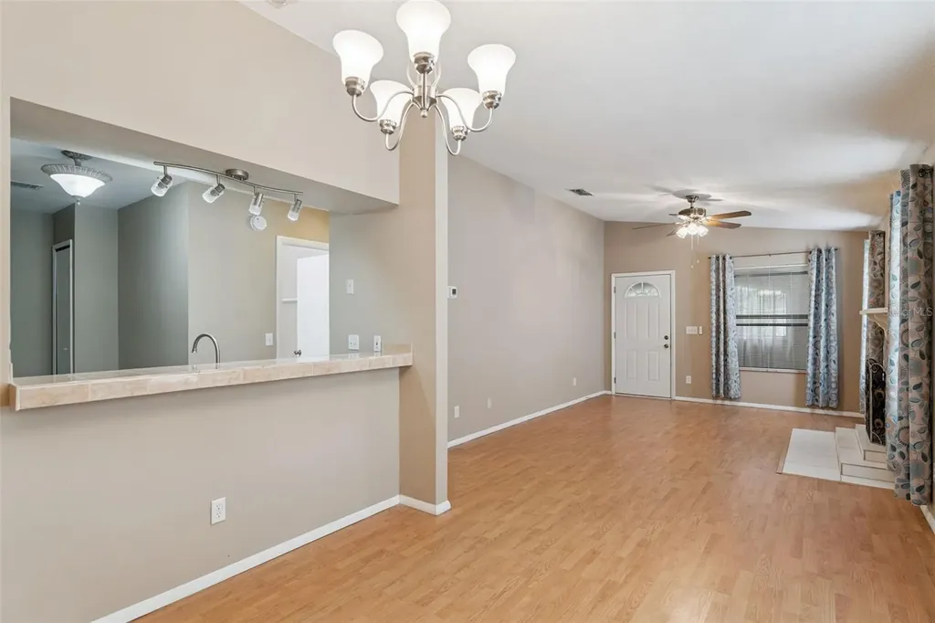 3148 S Semoran Boulevard Orlando FL 32822