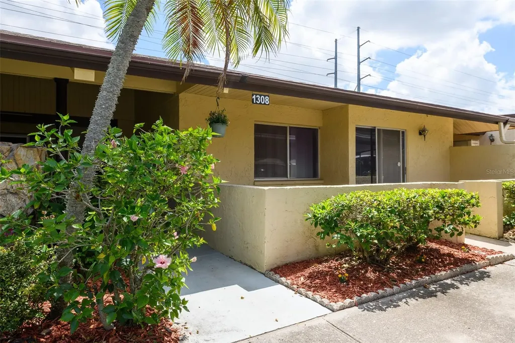 1308 13th Circle SE Largo FL 33771