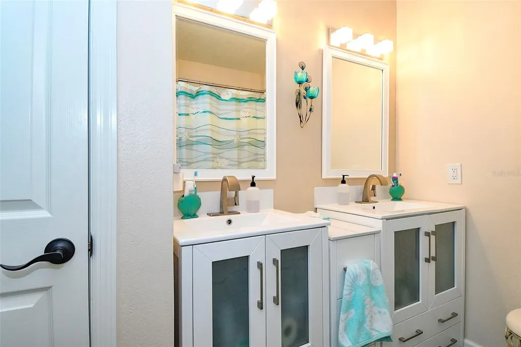 2225 Cypress Court Tavares FL 32778