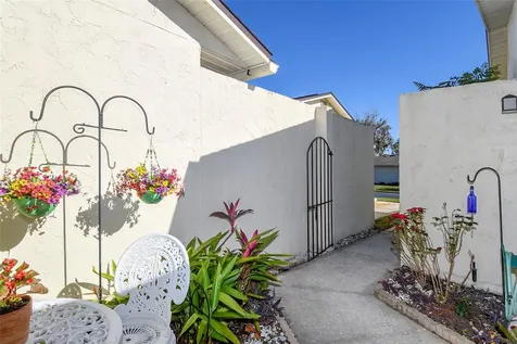 2225 Cypress Court Tavares FL 32778
