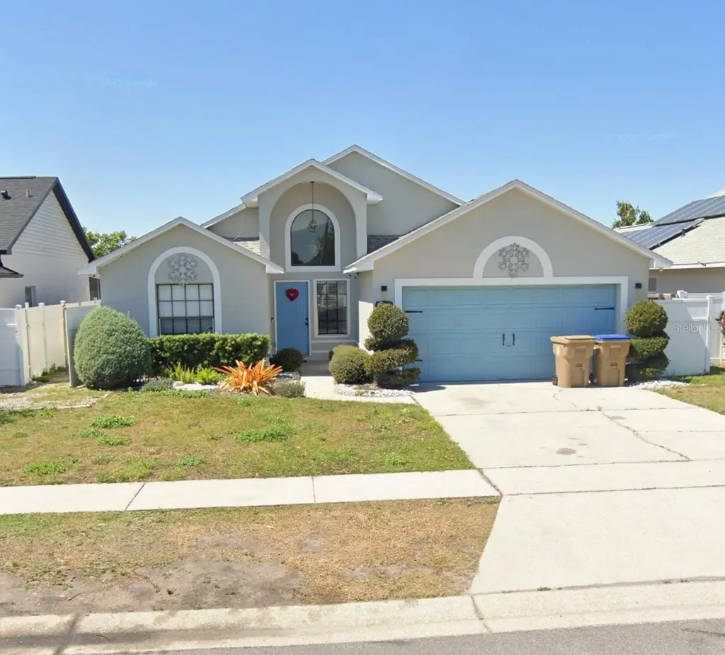 822 Country Crossing Court Kissimmee FL 34744