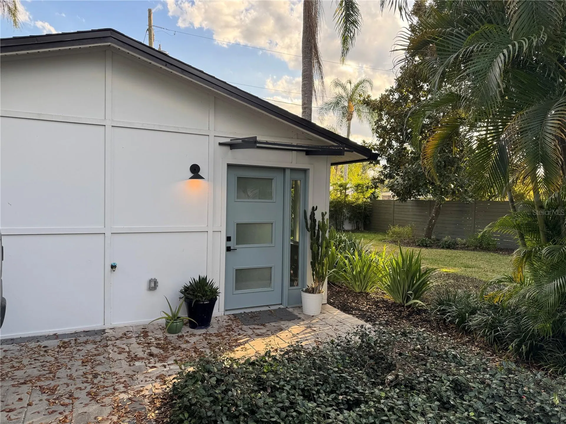 228 E Harding #b Street Orlando FL 32806