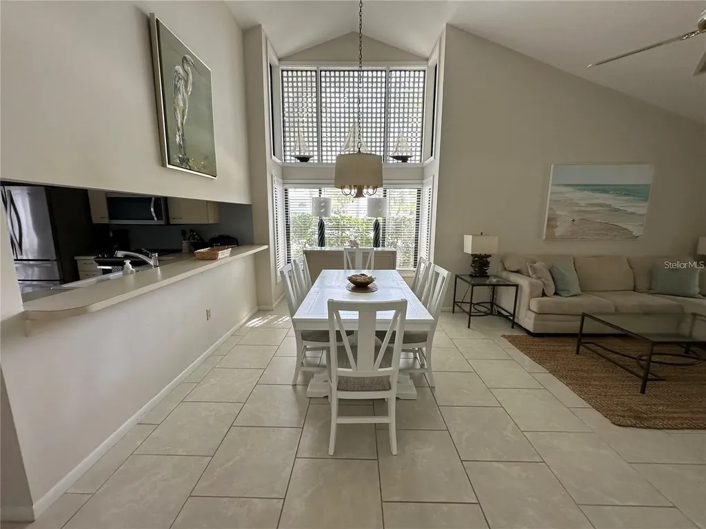 4562 Kingsmere Sarasota FL 34235