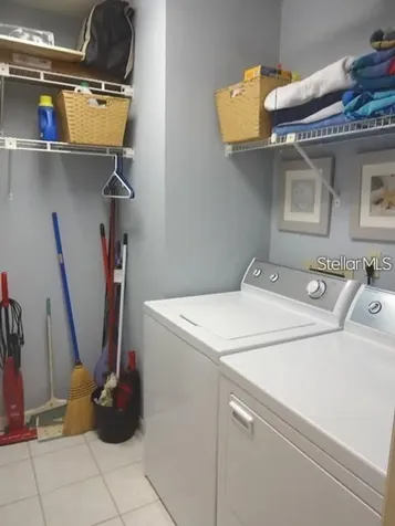 4562 Kingsmere Sarasota FL 34235