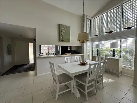 4562 Kingsmere Sarasota FL 34235