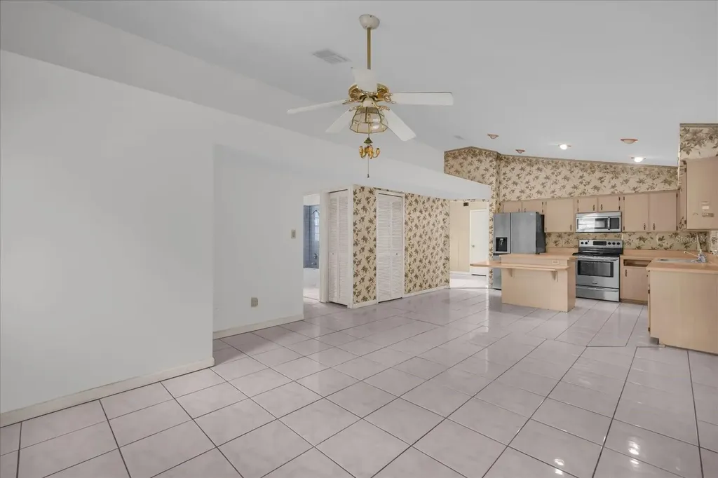 10212 Forget Me Not Court Orlando FL 32825