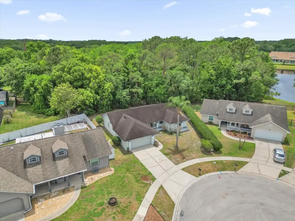 10212 Forget Me Not Court Orlando FL 32825