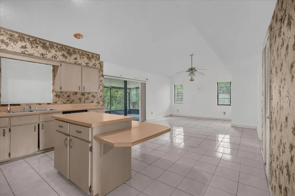 10212 Forget Me Not Court Orlando FL 32825