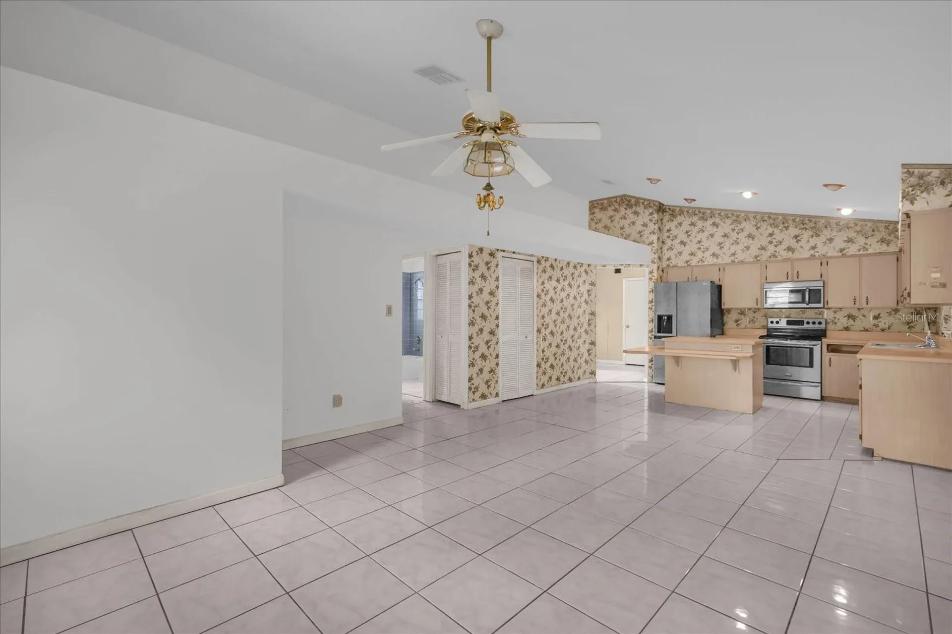 10212 Forget Me Not Court Orlando FL 32825