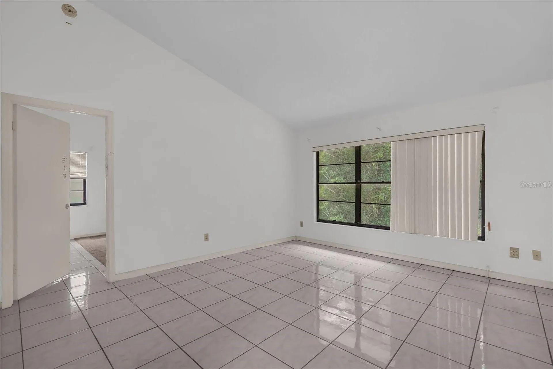 10212 Forget Me Not Court Orlando FL 32825