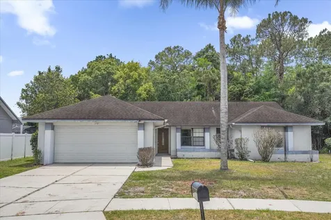 10212 Forget Me Not Court Orlando FL 32825