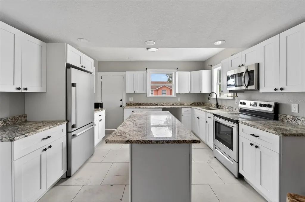 1900 16th Street S St Petersburg FL 33705