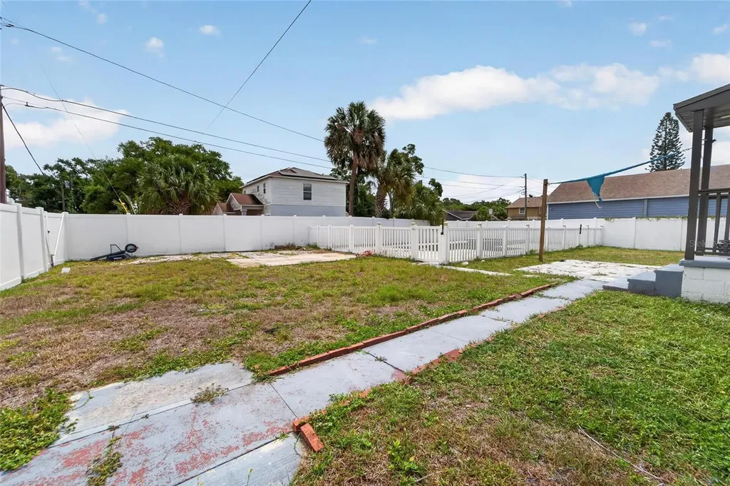 1900 16th Street S St Petersburg FL 33705