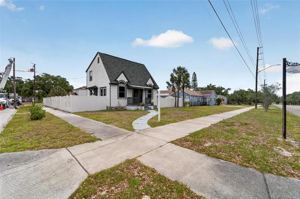 1900 16th Street S St Petersburg FL 33705