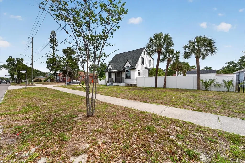 1900 16th Street S St Petersburg FL 33705